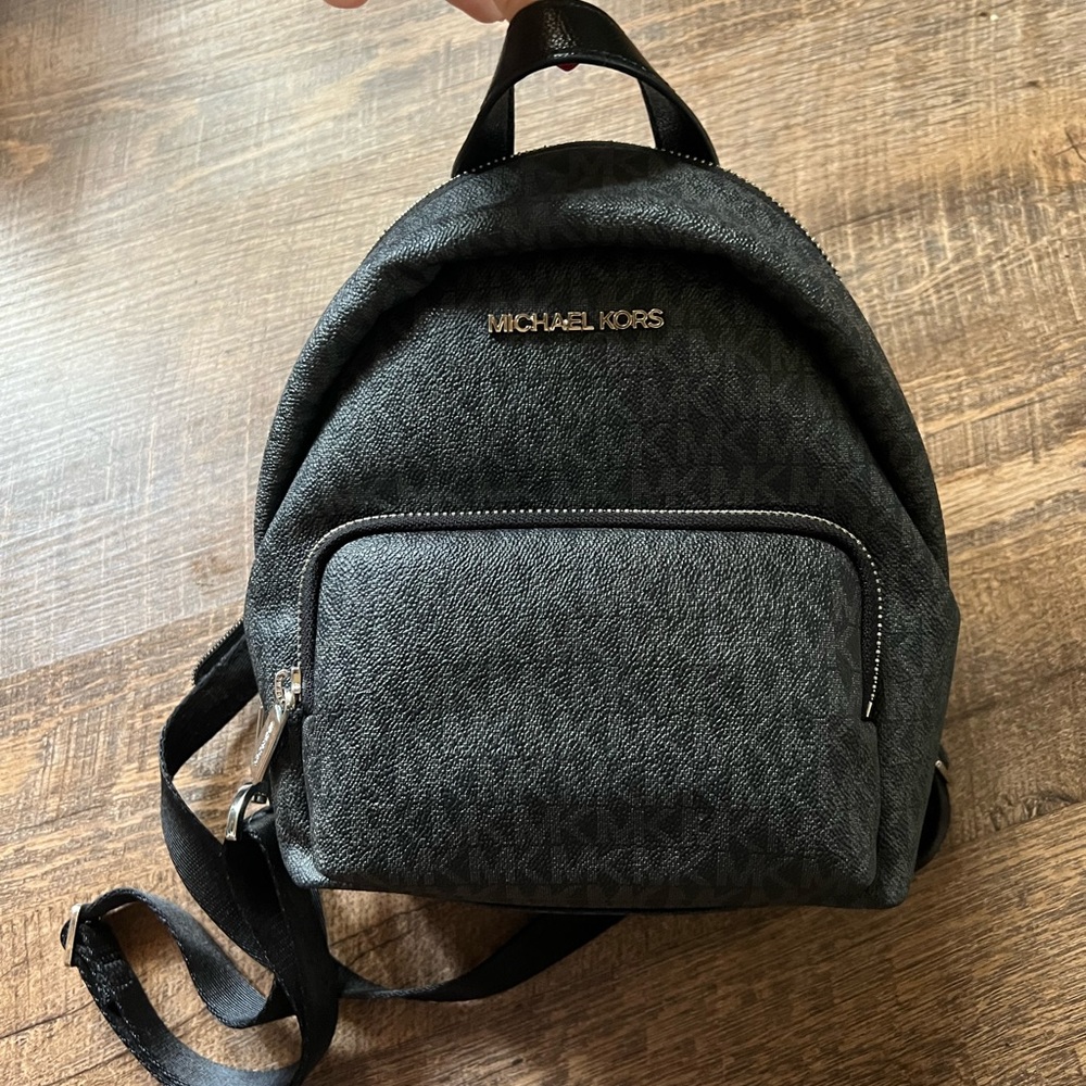 Michael Kors back pack (small)